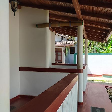 River Side Holiday Inn Weligama Ngoại thất bức ảnh