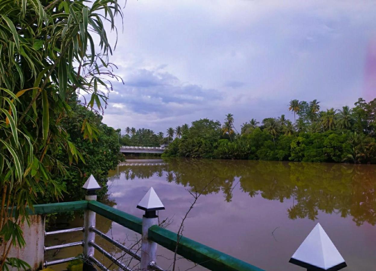 River Side Holiday Inn Weligama Ngoại thất bức ảnh