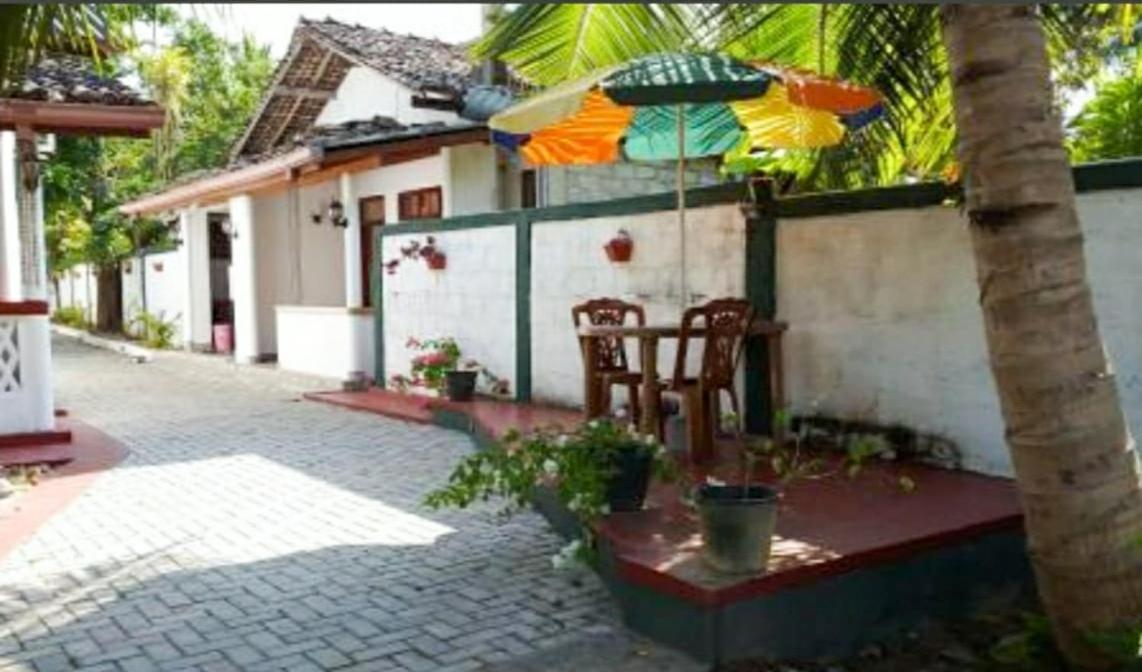 River Side Holiday Inn Weligama Ngoại thất bức ảnh
