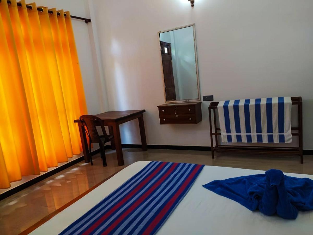 River Side Holiday Inn Weligama Ngoại thất bức ảnh