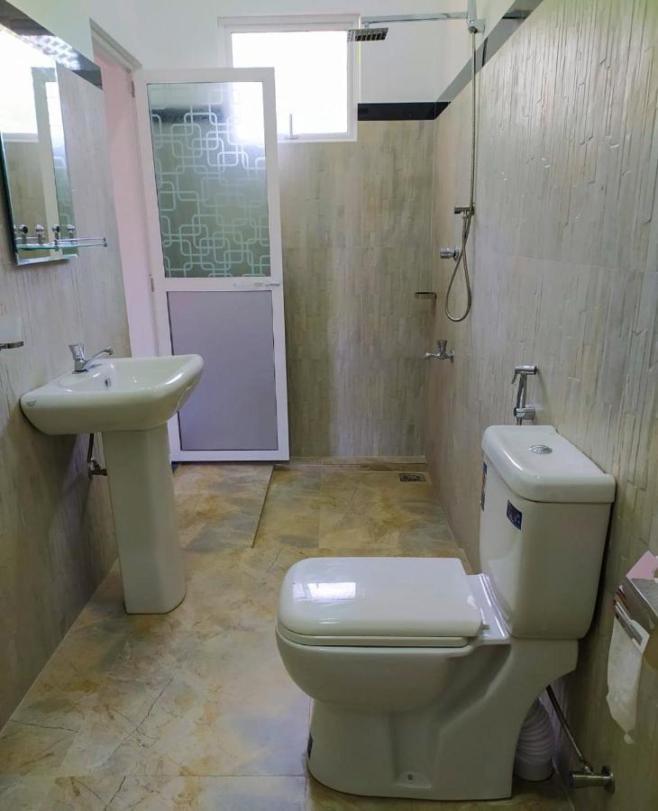 River Side Holiday Inn Weligama Ngoại thất bức ảnh