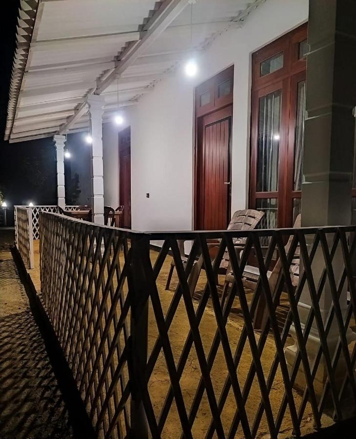 River Side Holiday Inn Weligama Ngoại thất bức ảnh