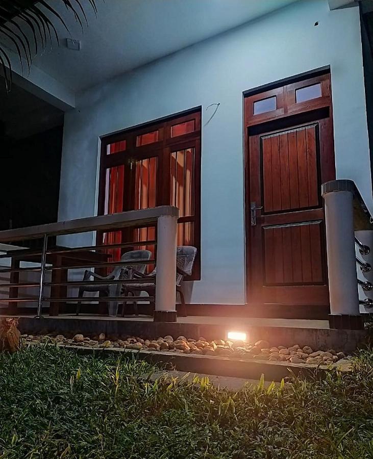 River Side Holiday Inn Weligama Ngoại thất bức ảnh