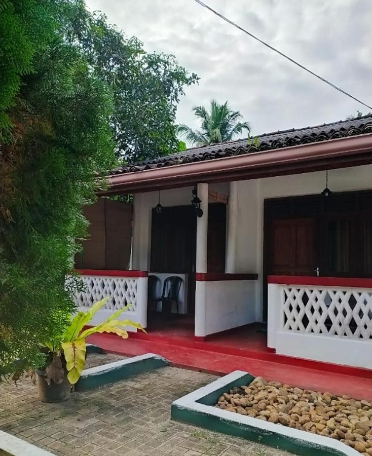 River Side Holiday Inn Weligama Ngoại thất bức ảnh